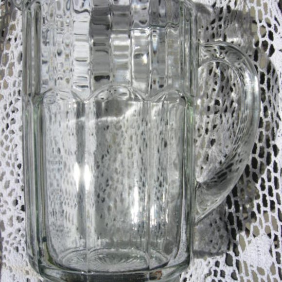 Clear Pitcher - Water - Juice - Tea - Lemonade - Picture 5 of 8